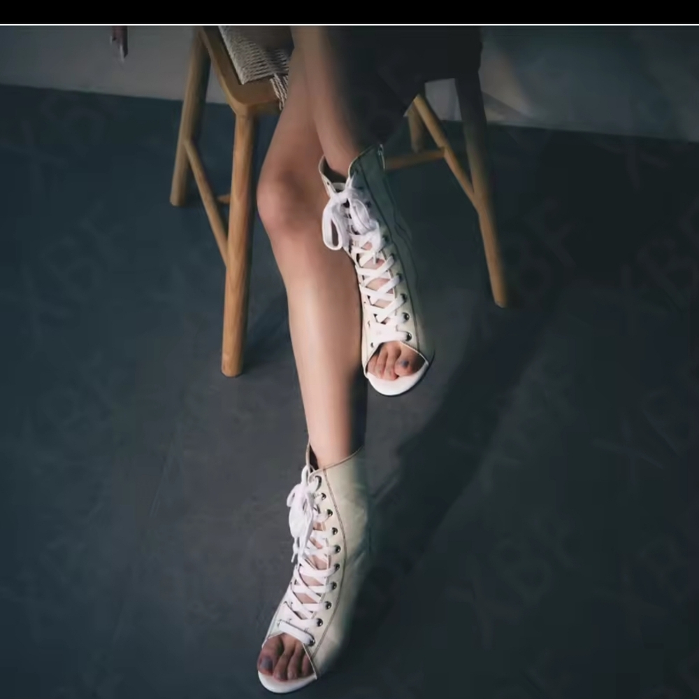 Red Lace-Up Women's Shoes - Picture 5 of 13